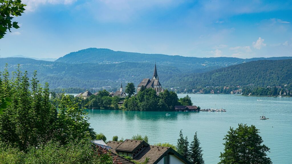 Maria,Worth,Village,On,Thre,Worthersee,Lake,,Carinthia,,Austria