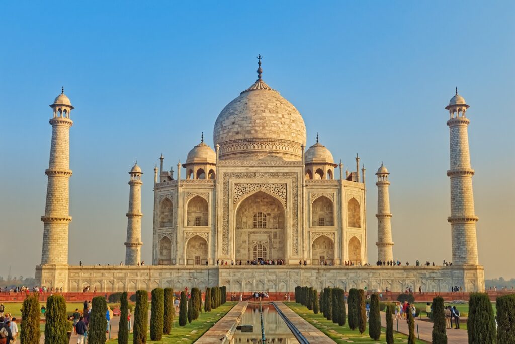 Agra,,India,-,March,5,2018:,Tourists,Sighteseeing,,Exploring,And