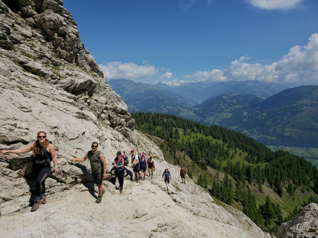 5 Lienzi-Dolomitok gyalogtúra csapattal Karlsbader Hütte Lasertörl