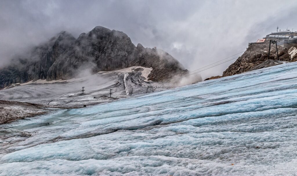 View,At,Dachstein,Glacier,In,Austrian,Alps