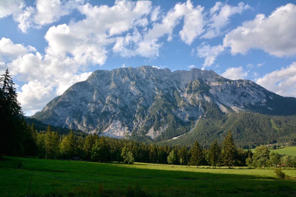 Stoderzinken,,Alpine,Mountains,In,Austria