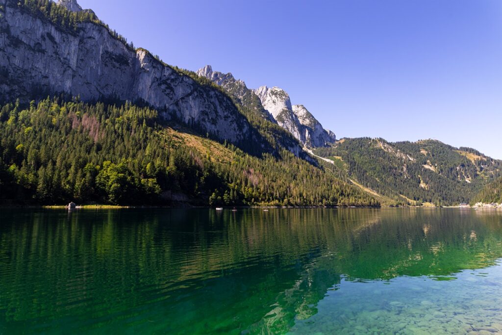 Donnerkogel,In,Alps,Over,The,Gosau,Lake,(gosausee),In,Summer.