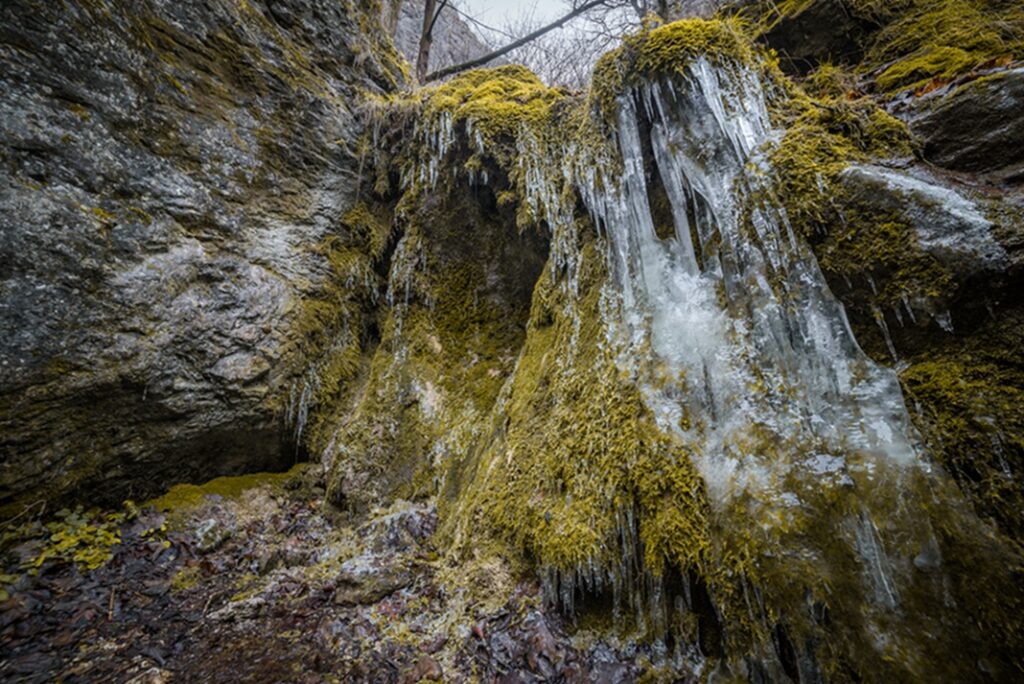 Frozen,Waterfall,In,Turzii,Gorge,,19,December,2019,,Trascau,Mountains,