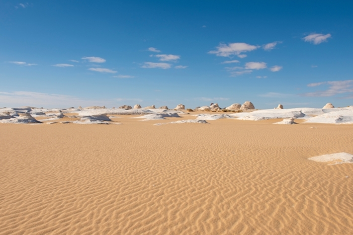 Landscape,Scenic,View,Of,Desolate,Barren,Western,Desert,In,Panoramic