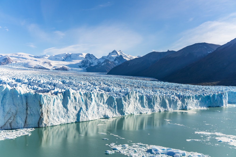 Amazing,View,Of,Perito,Moreno,Glacier,,Blue,Ice,Burg,Glacier